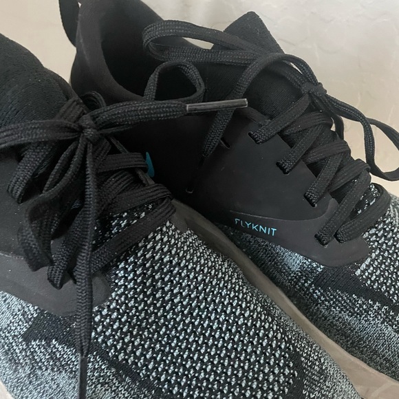 Nike Epic flyknit odyssey react shoes - Picture 2 of 5